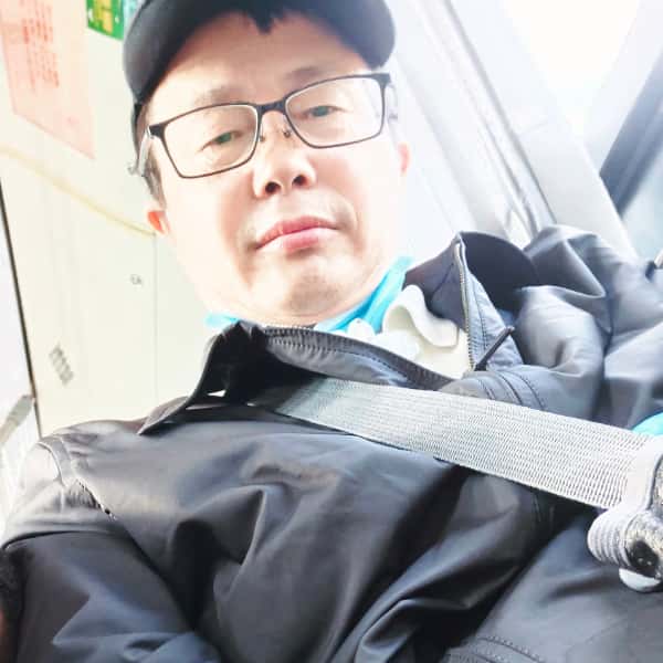 上海56岁单身帅哥真诚找对象-湖北征婚相亲网